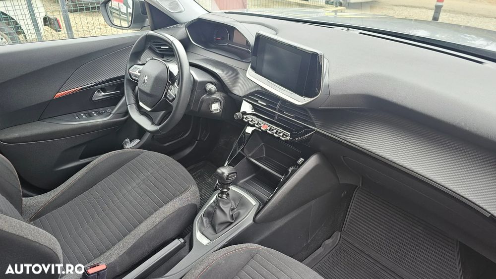 Peugeot 2008 - 7