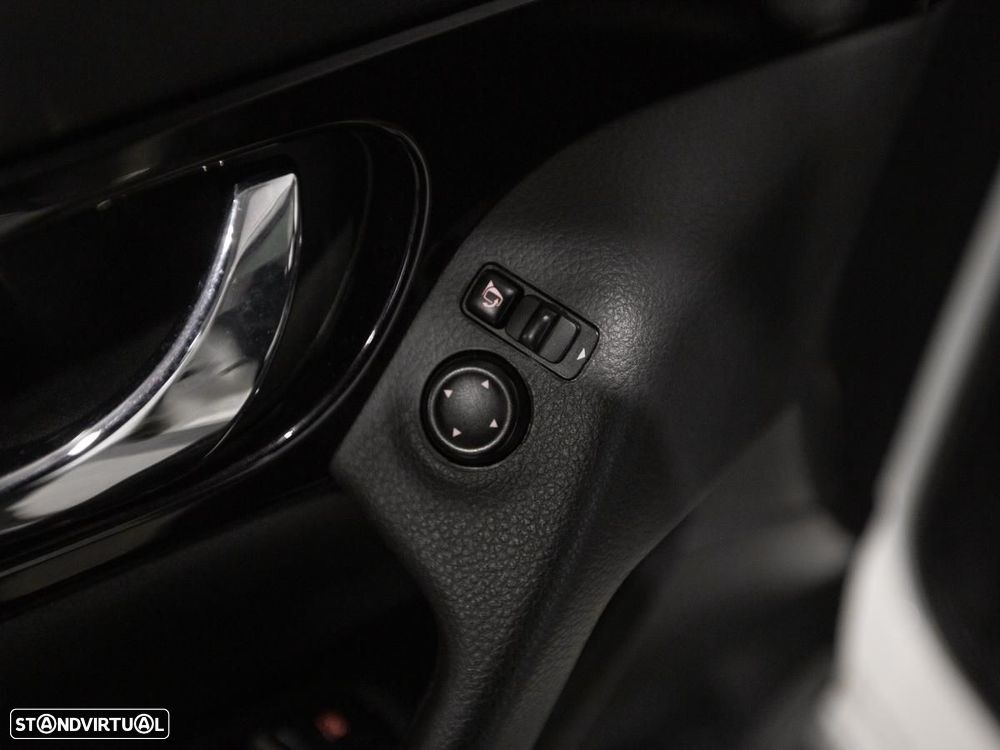 Nissan Qashqai 1.5 dCi N-Connecta - 25