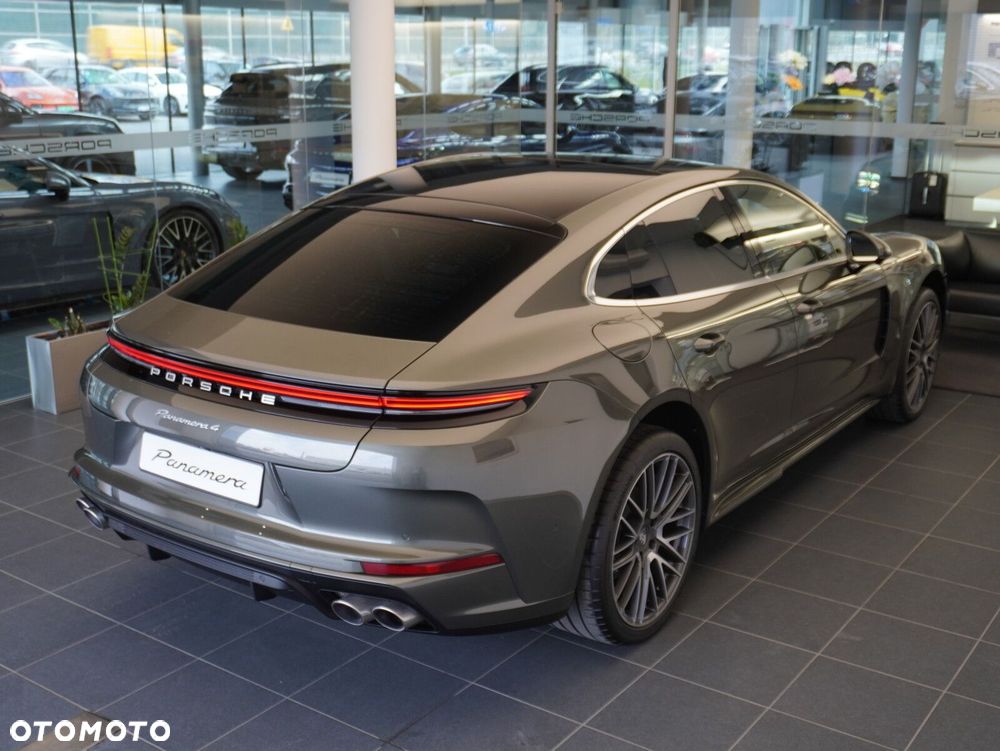 Porsche Panamera 4 - 16