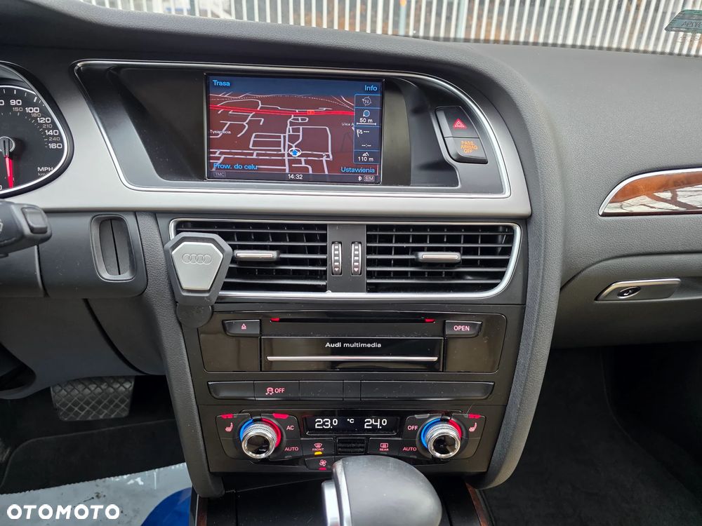 Audi A4 Limousine - 12