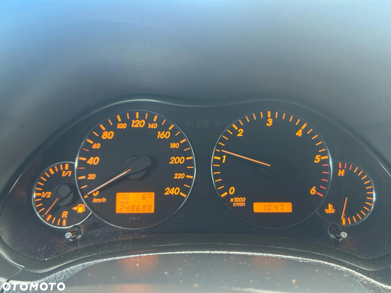 Toyota Avensis - 14