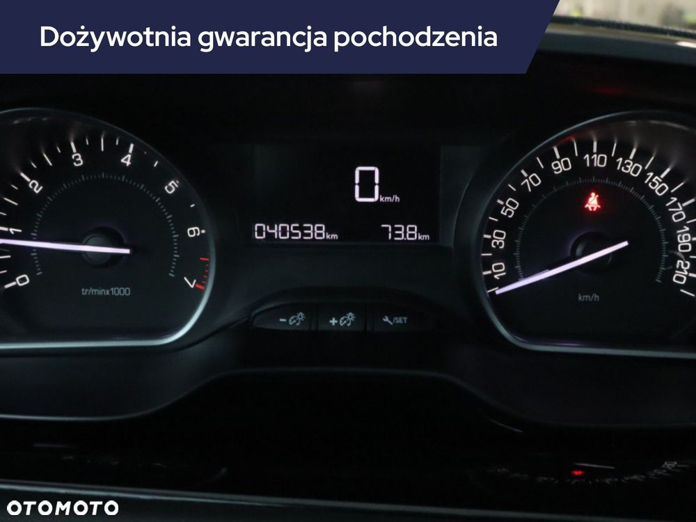 Peugeot 208 - 13