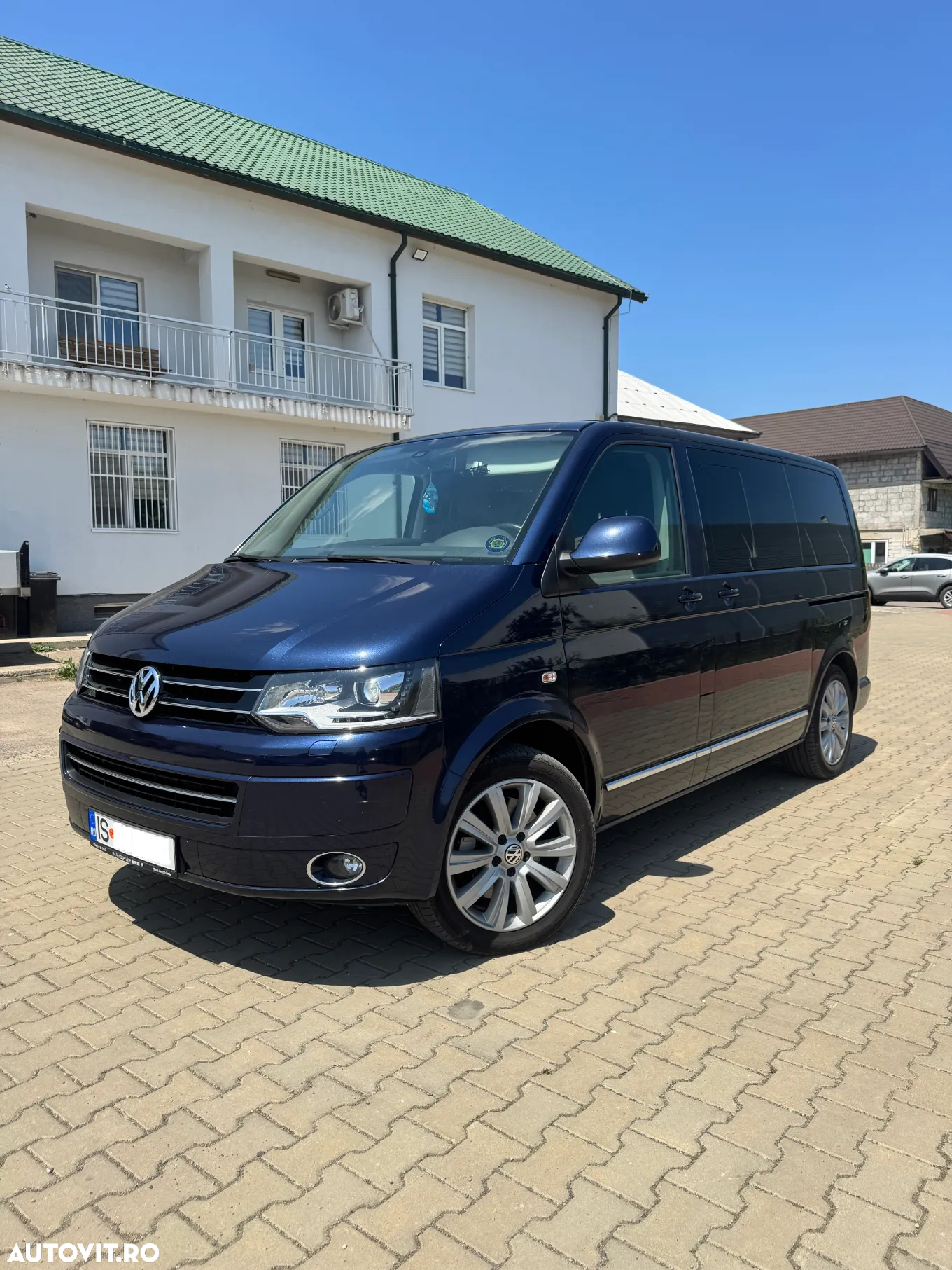 Volkswagen Multivan - 2