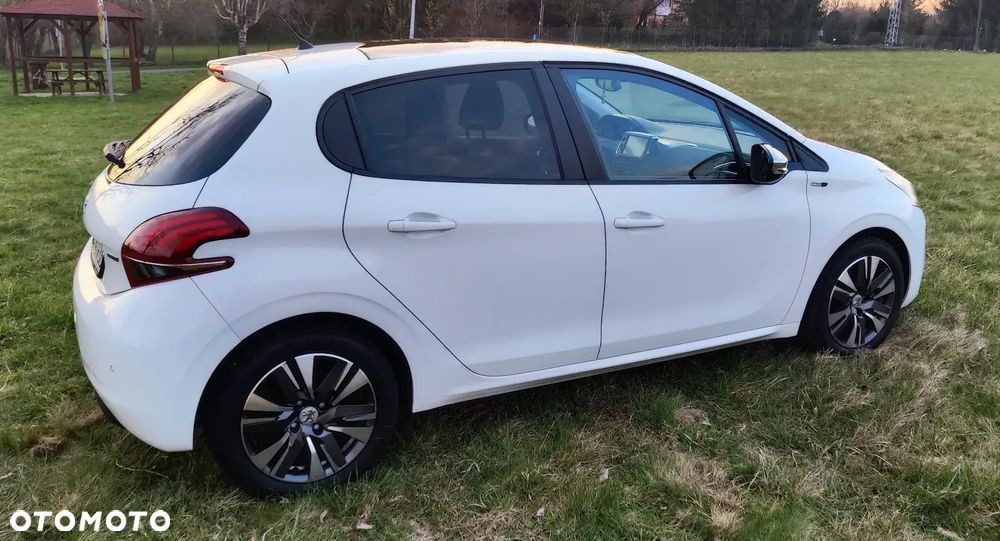 Peugeot 208 82 VTI Style - 8