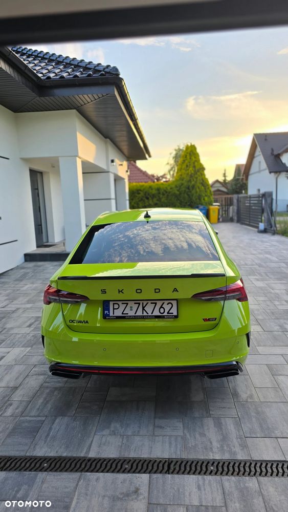 Skoda Octavia 2.0 TSI RS DSG - 19