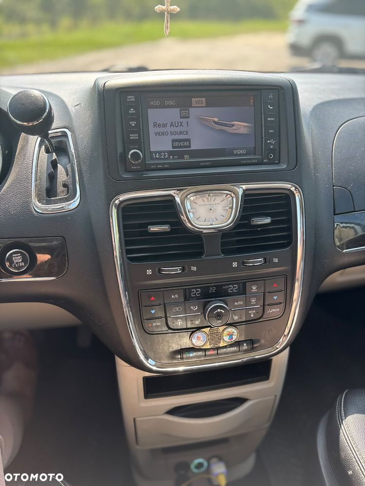 Chrysler Town & Country 3.6 Touring - 14