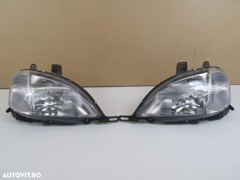 Set Faruri Stanga Dreapta Halogen Mercedes-Benz ML W163 1997 1998 1999 - 1