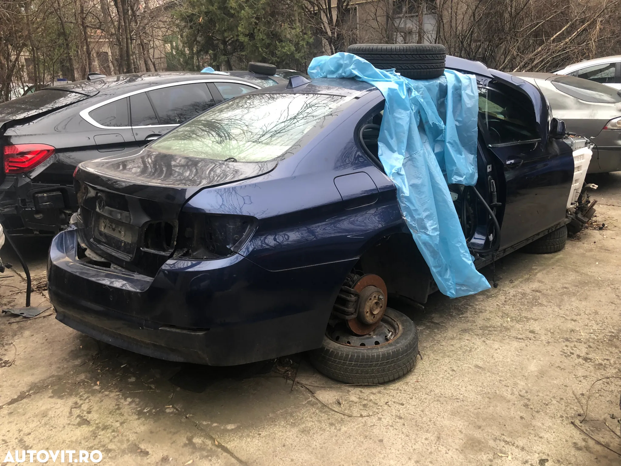 Dezmembrez Bmw Seria 5 F10 520D albastru volan dreapta - 2