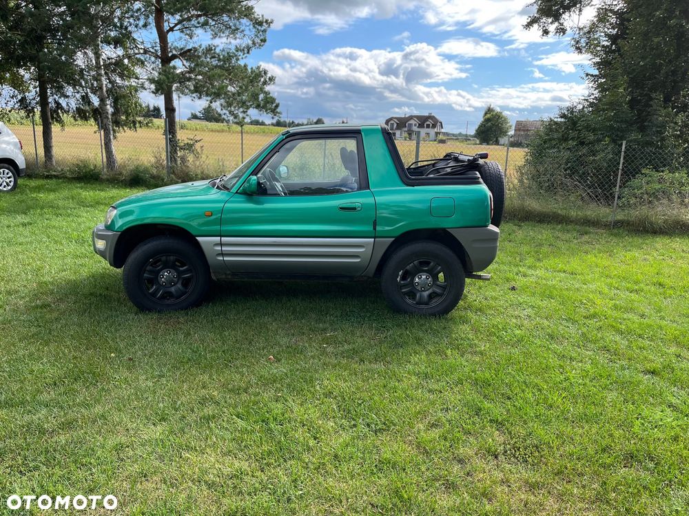 Toyota RAV4 2.0 - 1