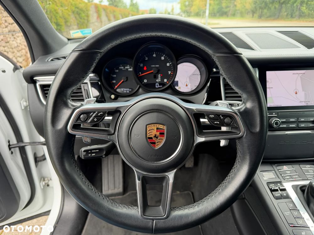 Porsche Macan - 27