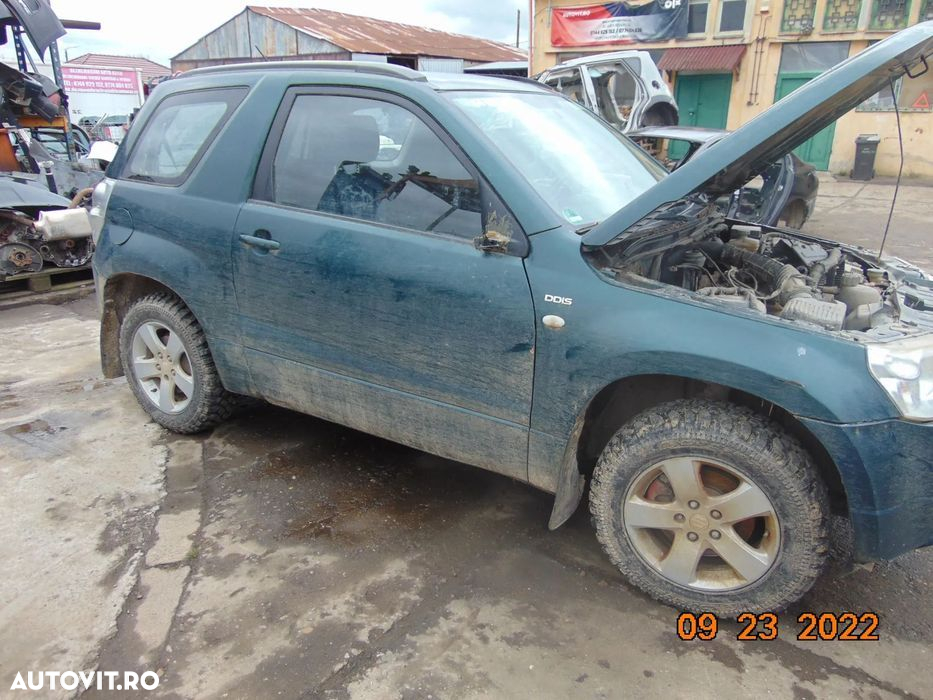 Dezmembrez Suzuki Grand Vitara 2006 1.9 diesel model 3 usi volan stang - 2
