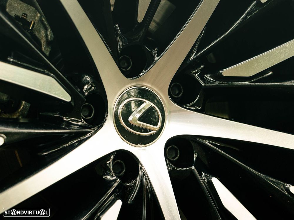 Lexus RZ 300e Premium - 18