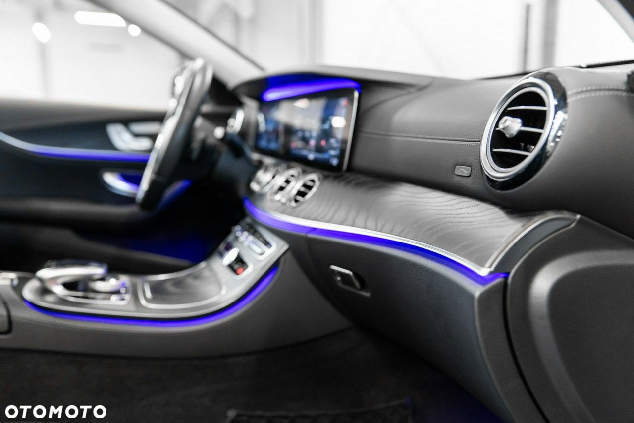 Mercedes-Benz Klasa E - 31