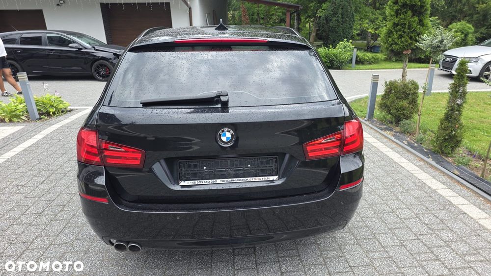 BMW Seria 5 525d - 12