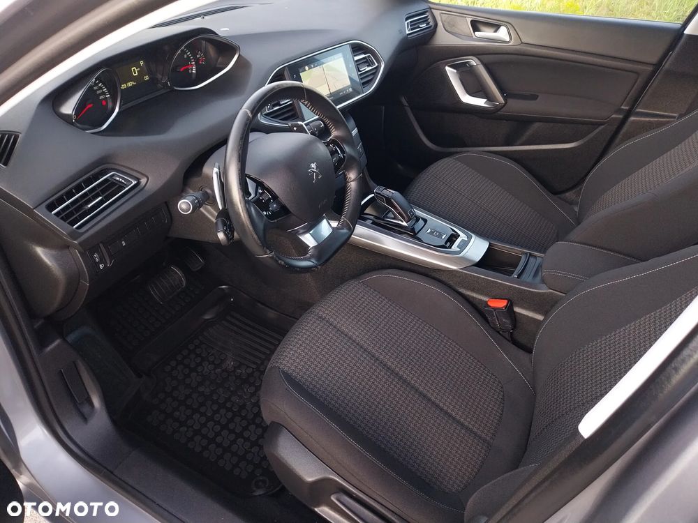 Peugeot 308 1.2 PureTech GPF Active Pack Business S&S EAT8 - 14