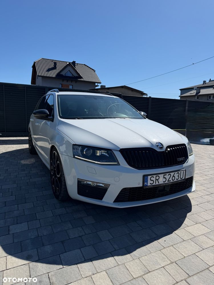 Skoda Octavia 2.0 TDI DSG RS - 1