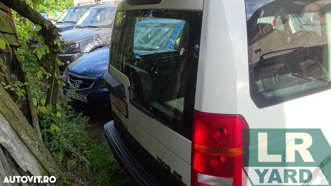 Dezmembrez Land  Rover Discovery 3 / 2,7 diesel (2005-2009) , dezmembrari - 17