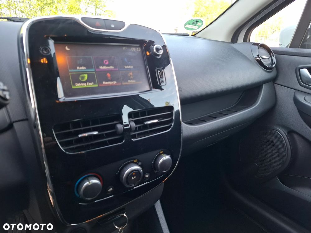 Renault Clio - 15