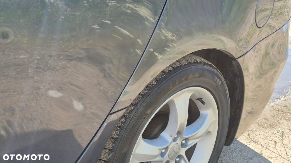 Mitsubishi Grandis 2008 photo 5