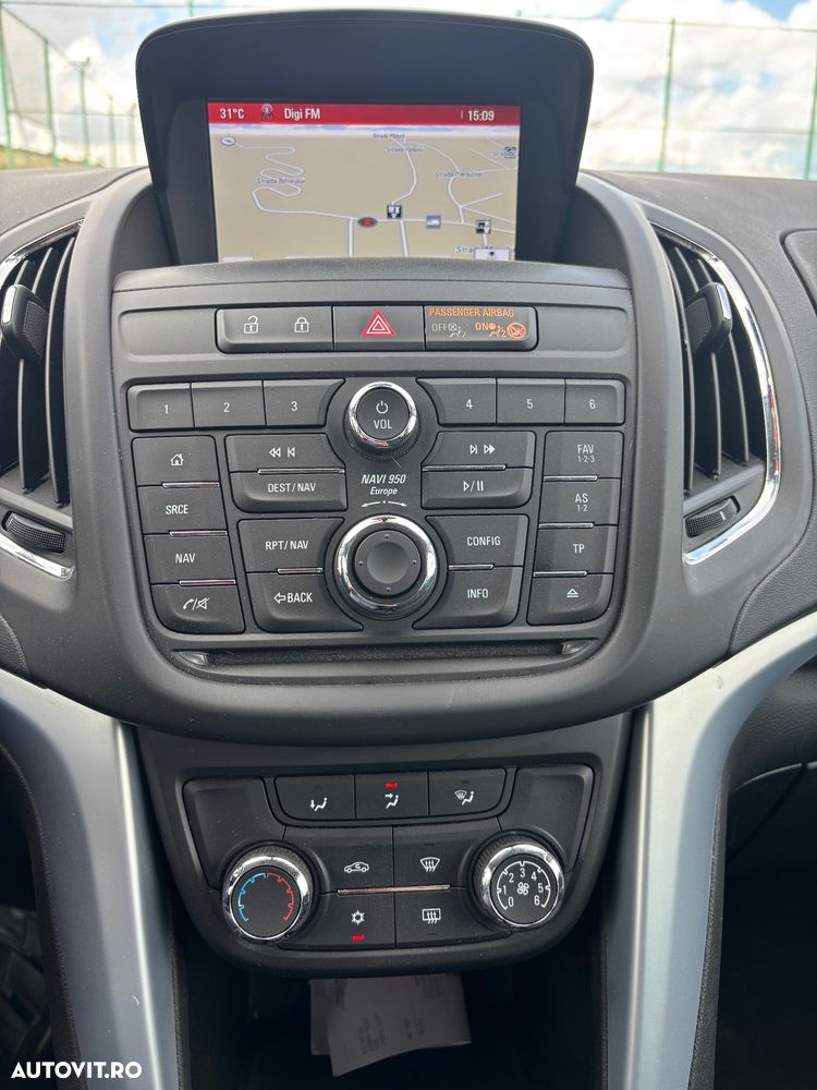 Opel Zafira - 12