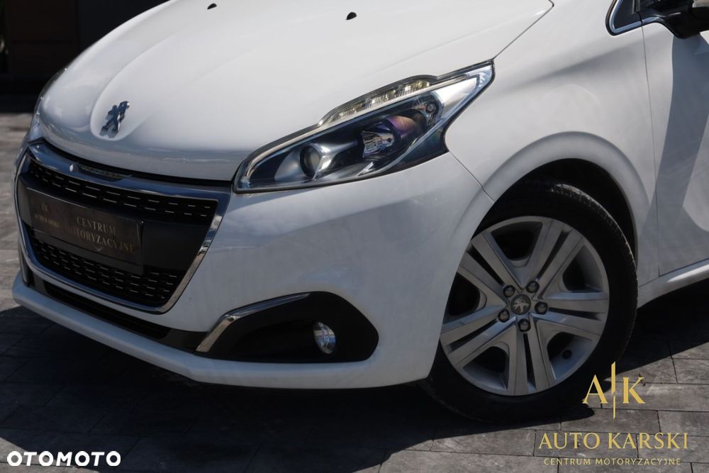Peugeot 208 - 11