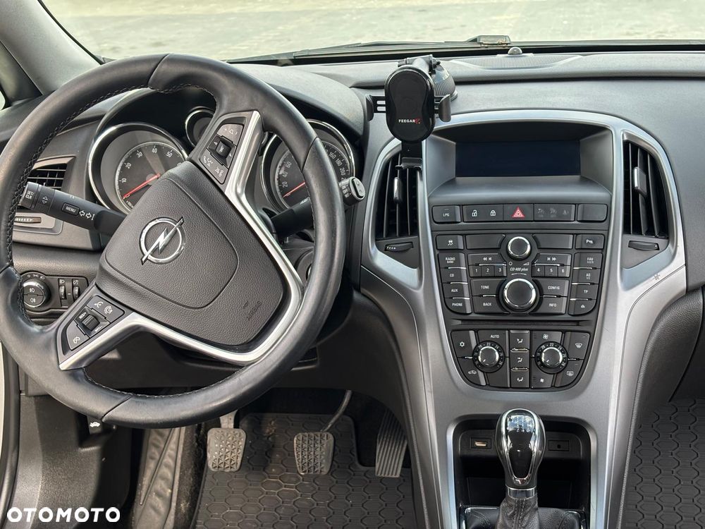 Opel Astra 1.4 T Cosmo EU6 - 4