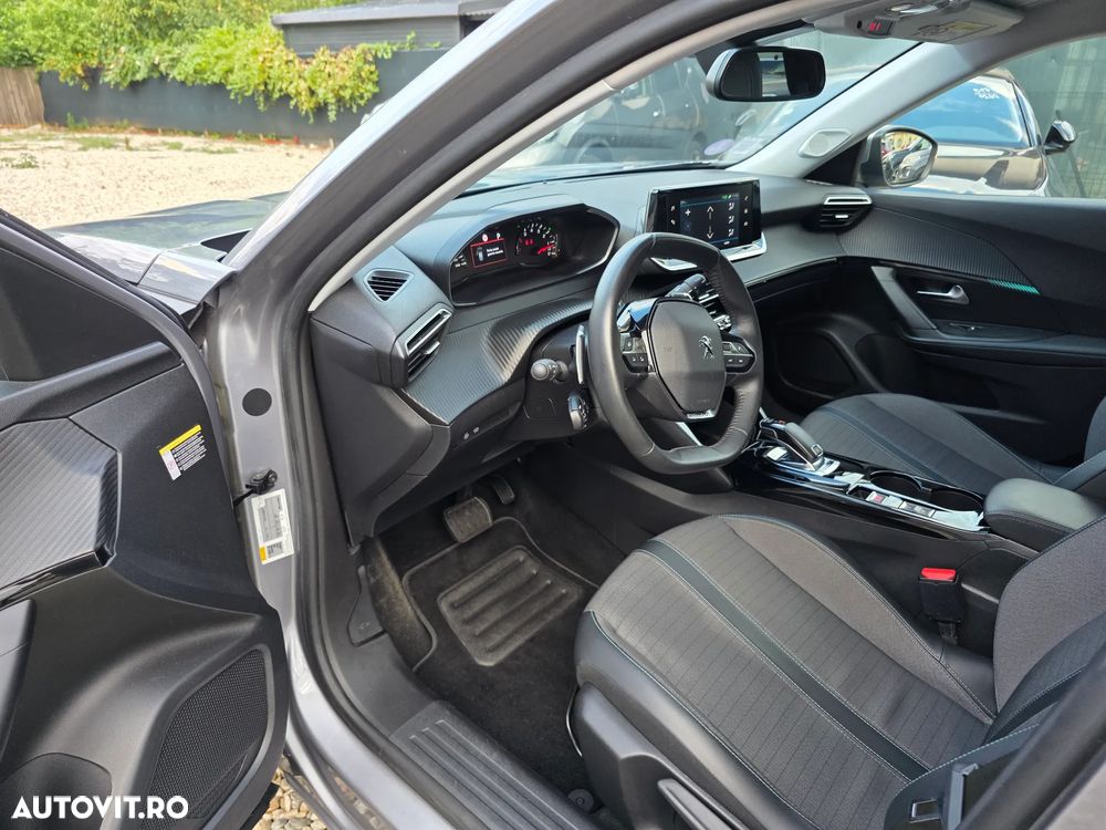 Peugeot 2008 PureTech 130 EAT8 GT Pack - 21