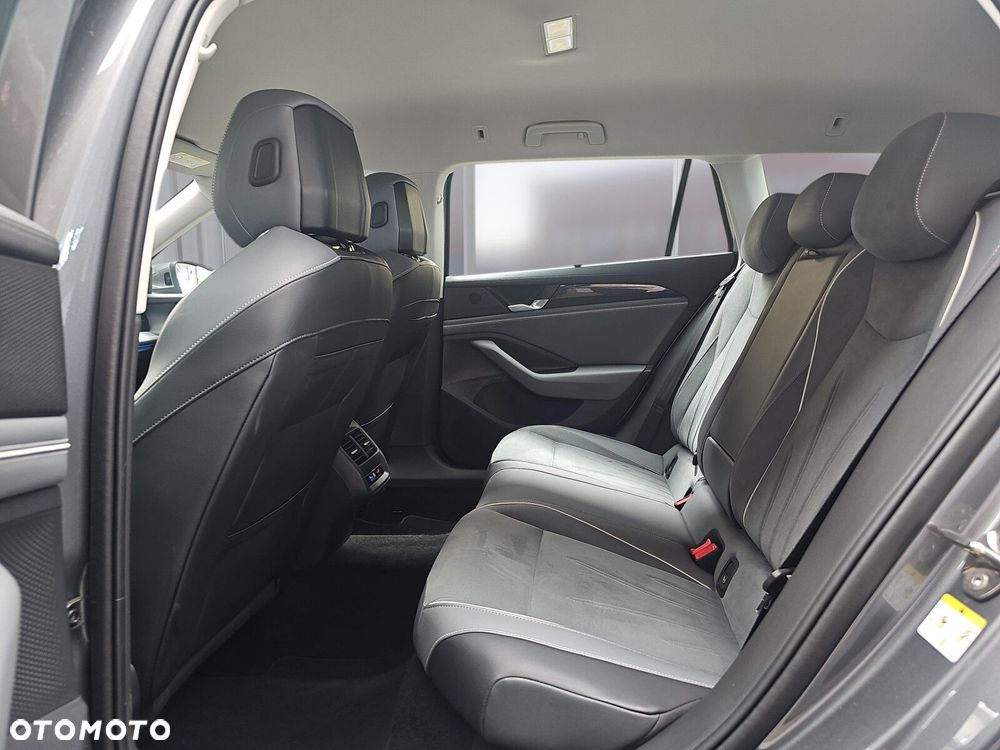 Volkswagen Passat - 10