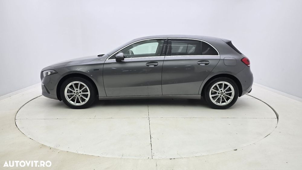 Mercedes-Benz A - 9
