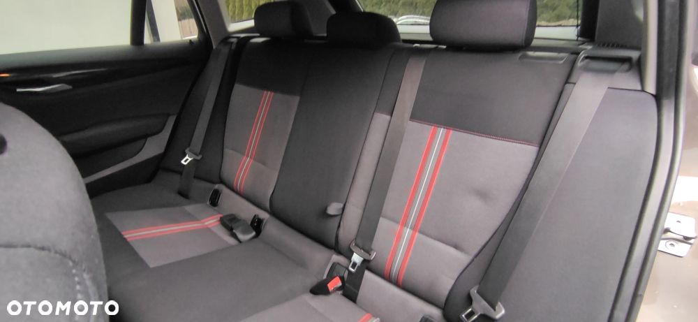 BMW X1 sDrive18i Sport Line - 9