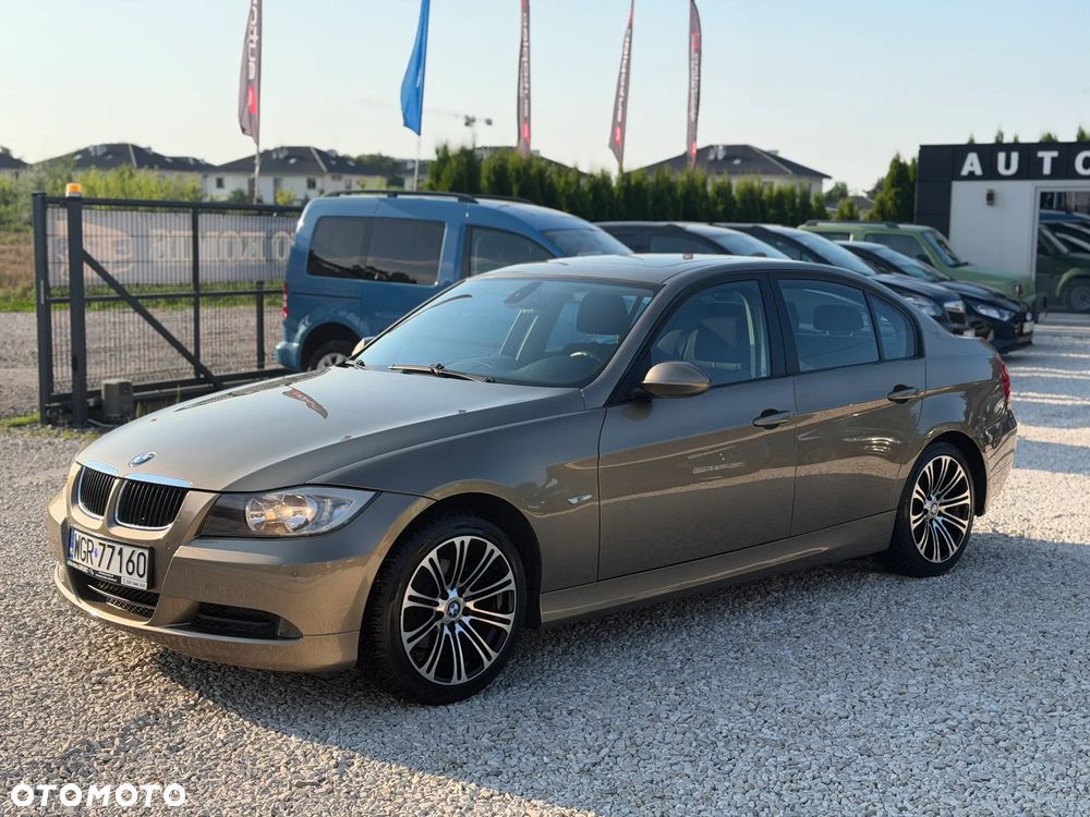 BMW Seria 3 320i - 3
