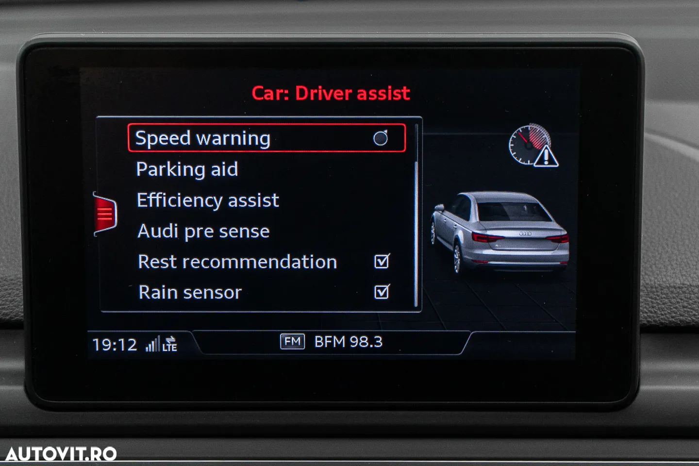 Audi A4 2.0 TDI S tronic Design - 38