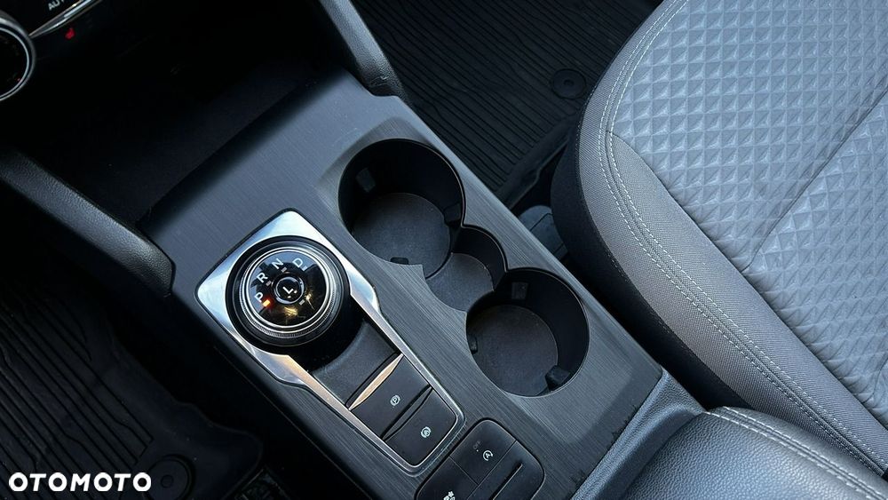 Ford Kuga - 17