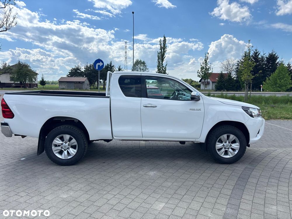 Toyota Hilux 4x4 Extra Cab Duty Comfort - 3