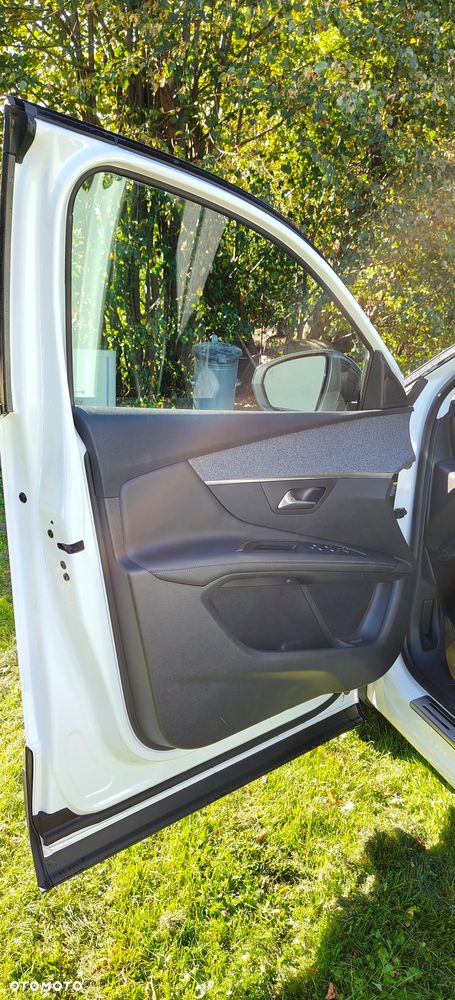 Peugeot 3008 1.2 PureTech Allure S&S - 20
