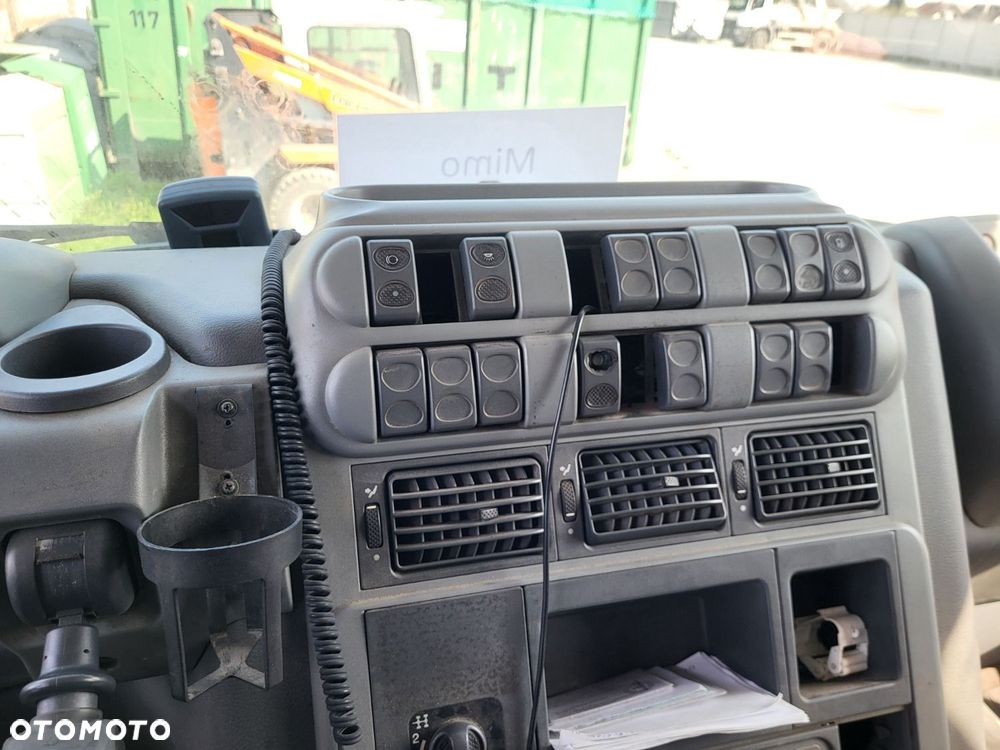 Iveco TRAKKER - 25