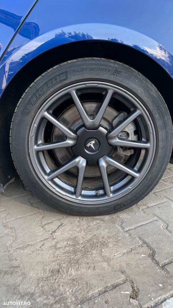 Tesla Model 3 Standard Reichweite Plus Hinterradantrieb - 8