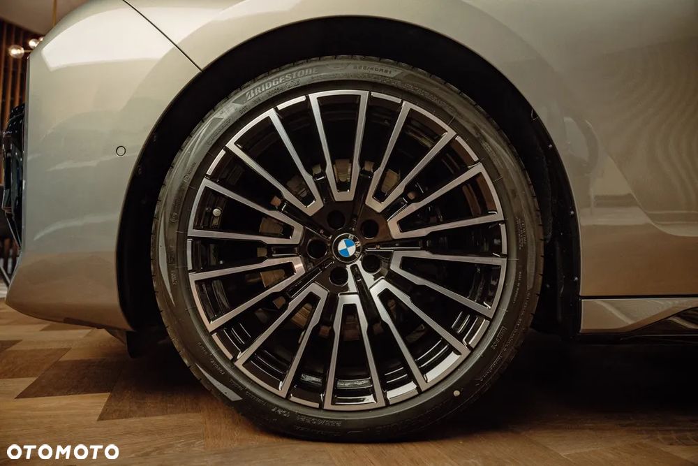 BMW Seria 7 - 5