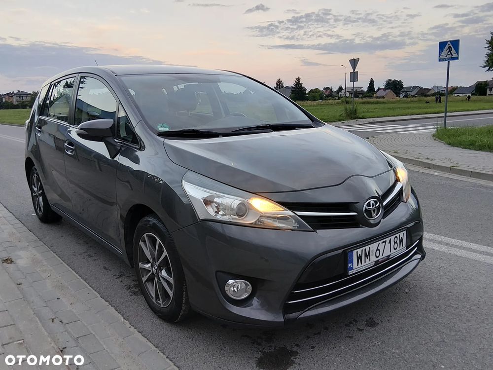 Toyota Verso - 3