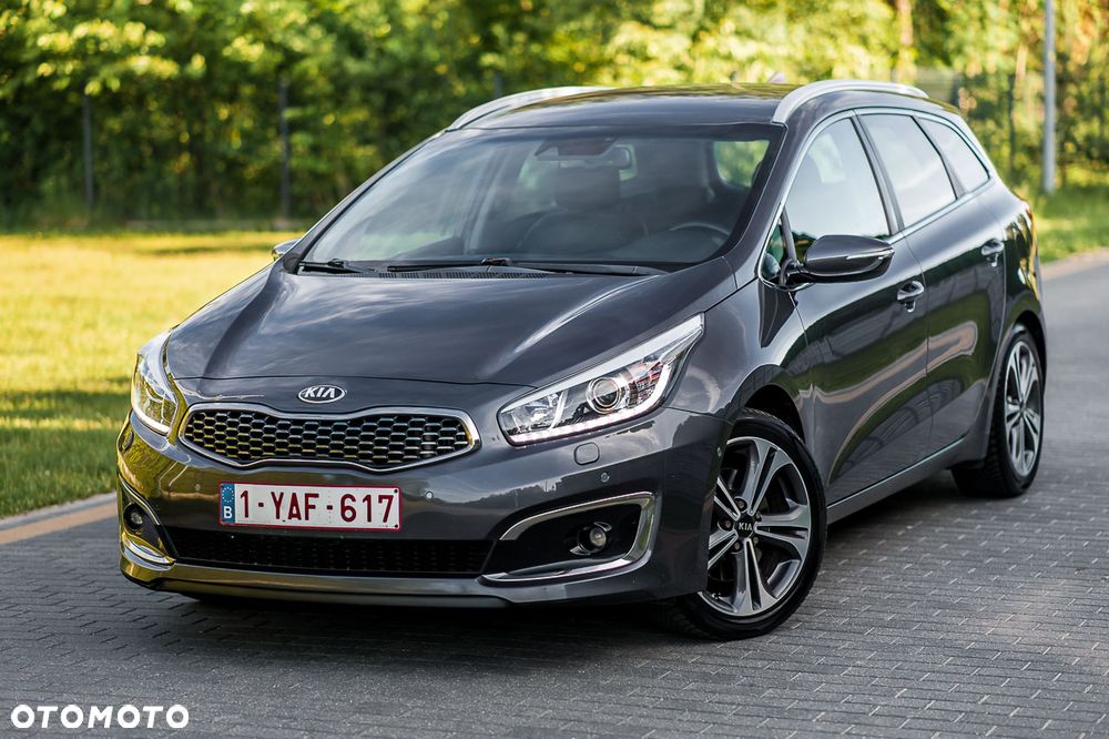 Kia Ceed 1.6 CRDi 136 ISG Platinum Edition - 1