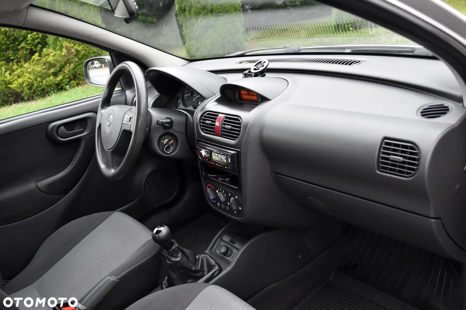 Opel Corsa 1.2 16V Cosmo - 24