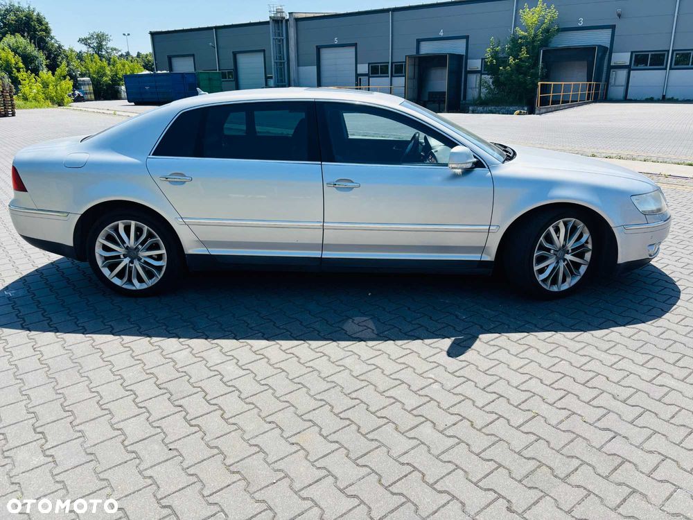Volkswagen Phaeton - 4