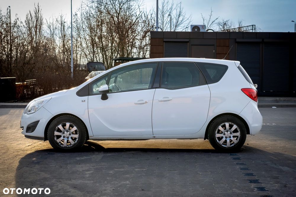 Opel Meriva 1.4 T Essentia - 10