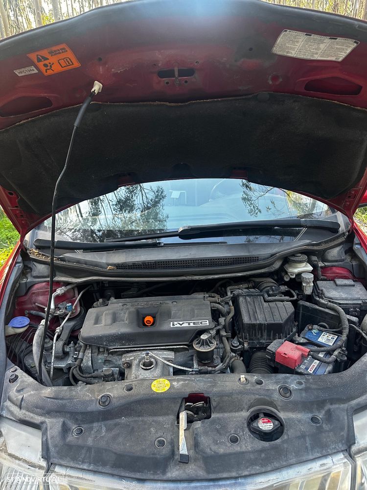 Honda Civic 1.8 Sport - 11