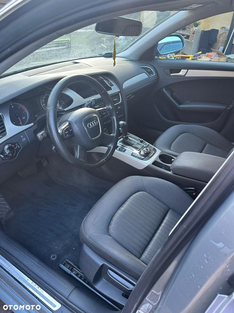 Audi A4 Avant 2.0 TDI Multitronic - 9