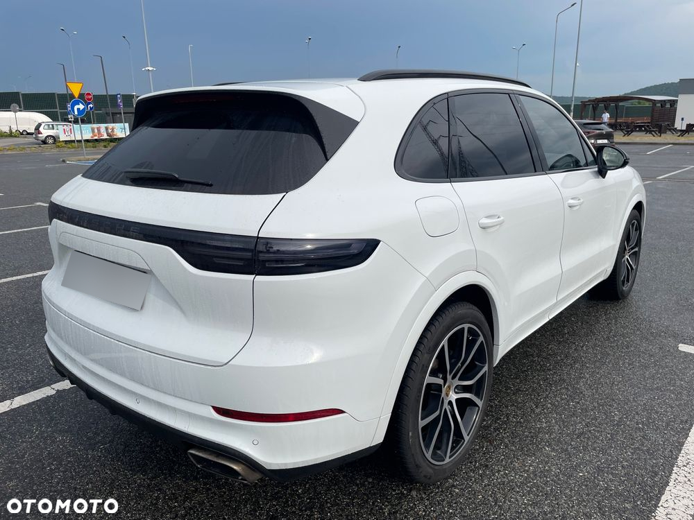 Porsche Cayenne Standard - 4