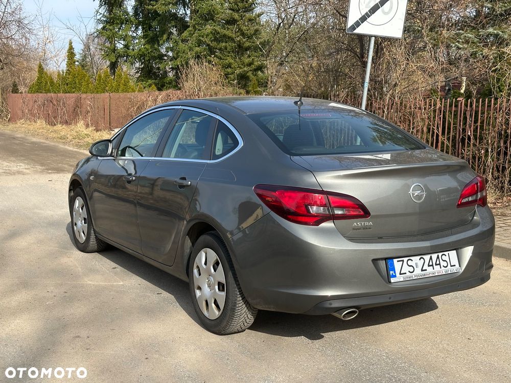 Opel Astra 1.4 T EU6 - 4