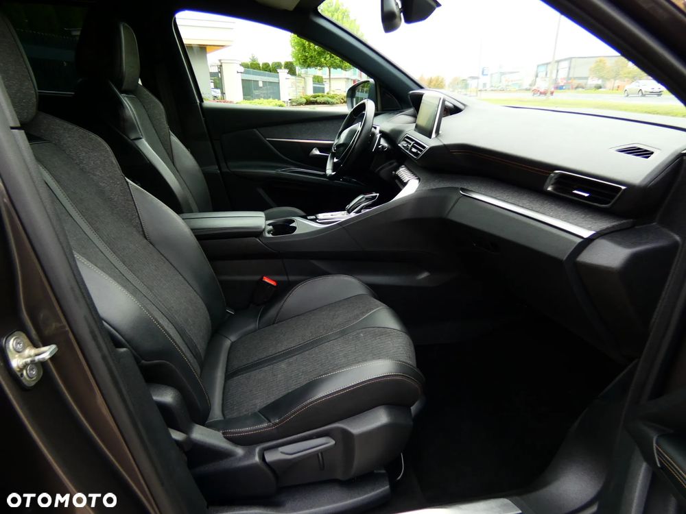 Peugeot 5008 - 12