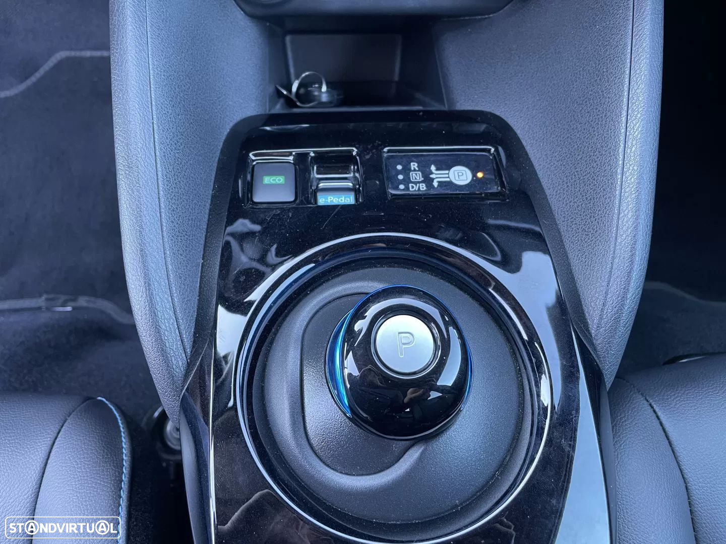 Nissan Leaf - 25
