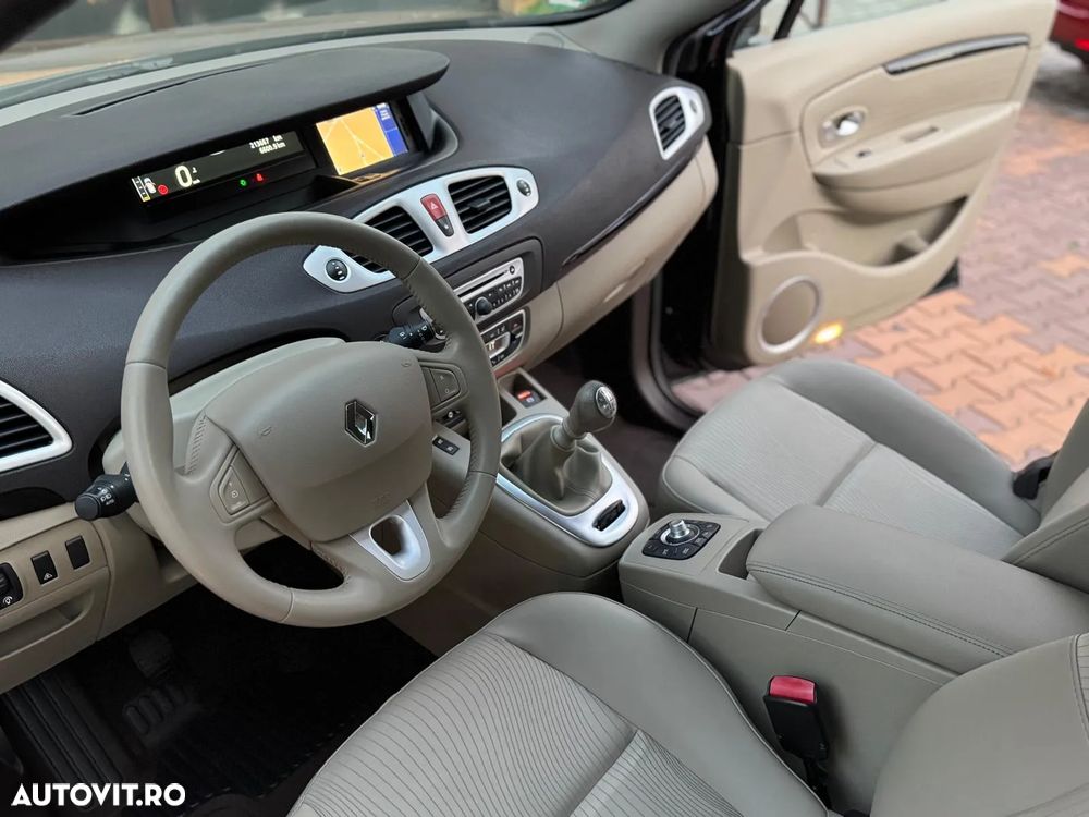 Renault Scenic - 9